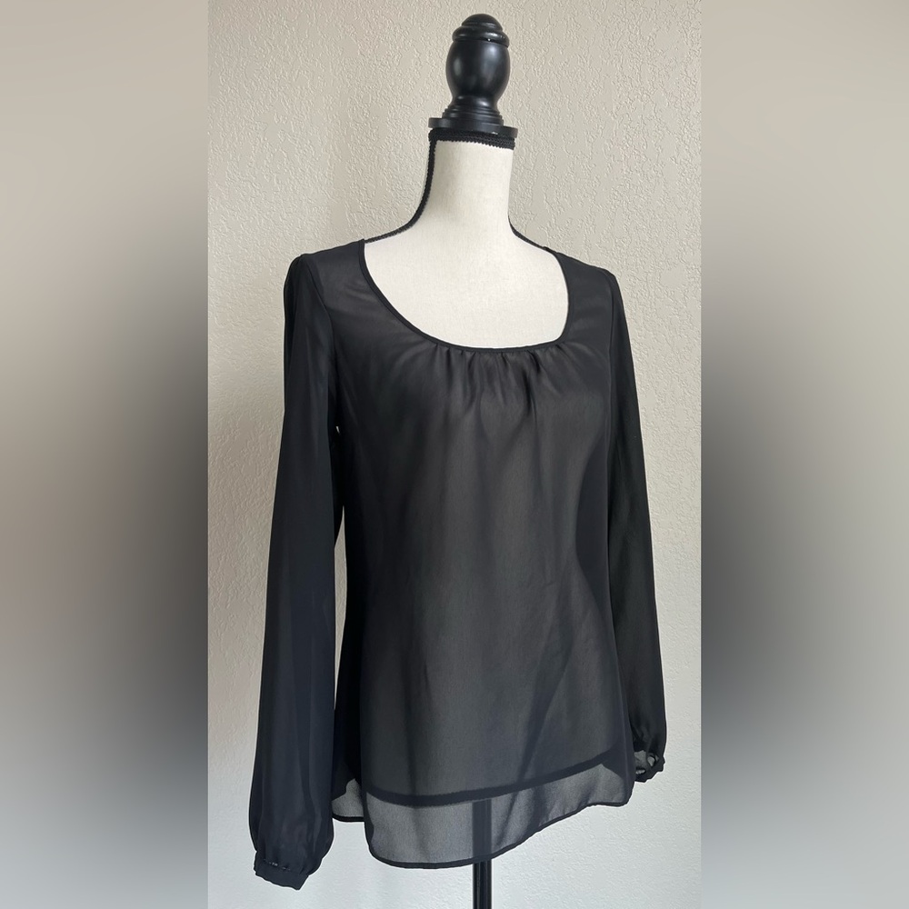 Mossimo Blouse - Picture 2 of 9